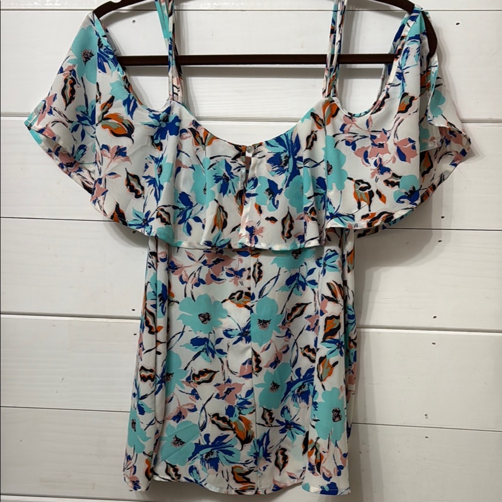 Blue Flutter Sleeve Ruffled Blouse - Picture 4 of 4